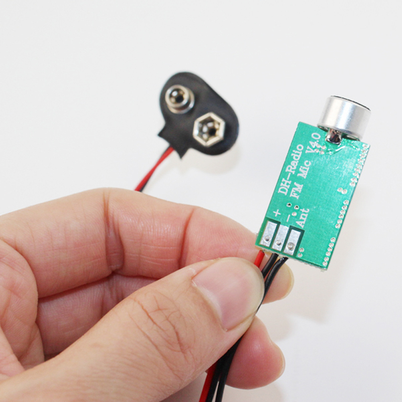 Fm Transmitter - FM-M01 جهاز إرسال FM صغير، جهاز